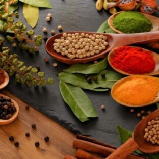 スパイスとハーブの違いを特徴から解説！区別するポイントも紹介