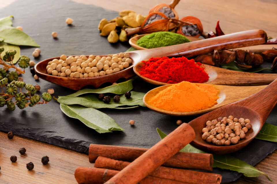 カレーに使うスパイス
