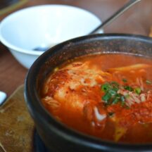 辛い食べ物によるメリットは？デメリットや注意点も解説します