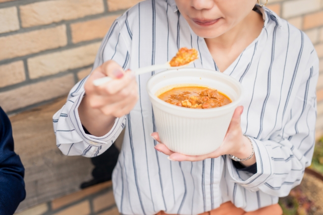 辛いものを妊娠中に食べている人